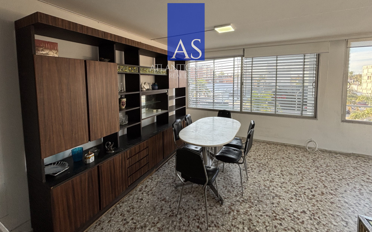 Apartamento ID.4761 - Edificio sobre Gorlero | 2 Dormitorios en el Corazón de la Península