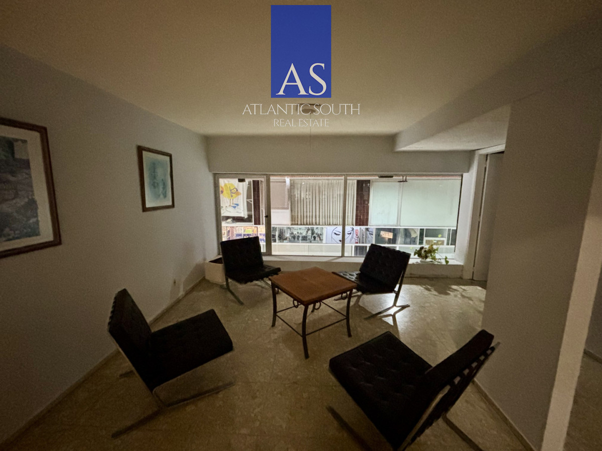 Apartamento ID.4761 - Edificio sobre Gorlero | 2 Dormitorios en el Corazón de la Península