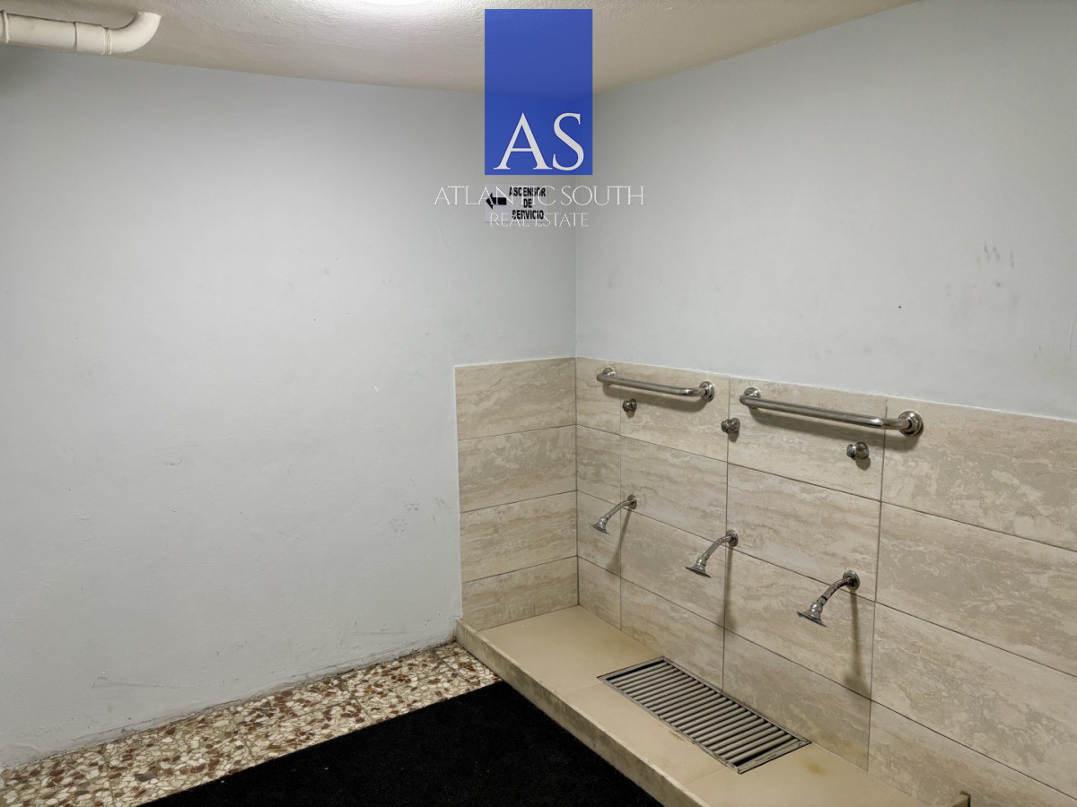 Apartamento ID.4761 - Edificio sobre Gorlero | 2 Dormitorios en el Corazón de la Península