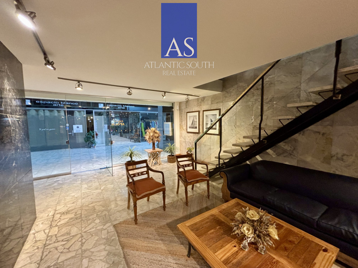 Apartamento ID.4761 - Edificio sobre Gorlero | 2 Dormitorios en el Corazón de la Península