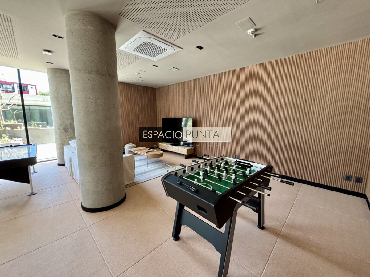 Apartamento ID.4696 - TORRES DEL ESTE | 2 dorm 2 baños desarrollo de lujo en Av. Chiverta, Punta del Este