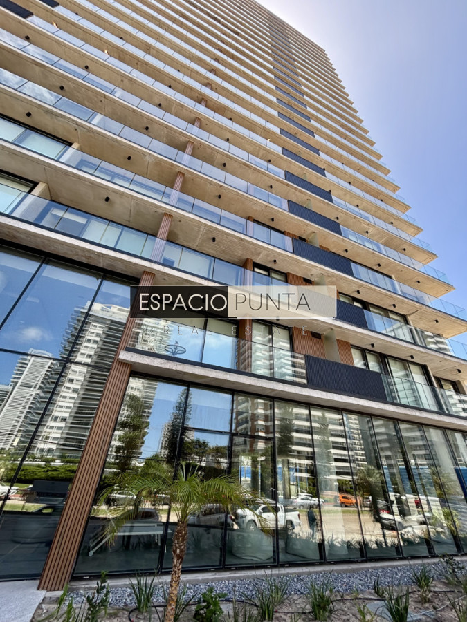 Apartamento ID.4696 - TORRES DEL ESTE | 2 dorm 2 baños desarrollo de lujo en Av. Chiverta, Punta del Este