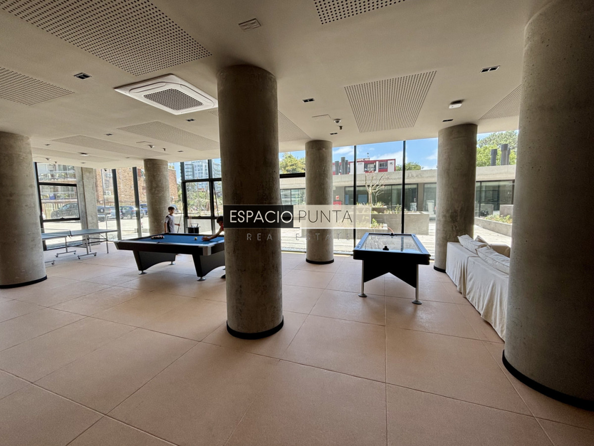 Apartamento ID.4696 - TORRES DEL ESTE | 2 dorm 2 baños desarrollo de lujo en Av. Chiverta, Punta del Este