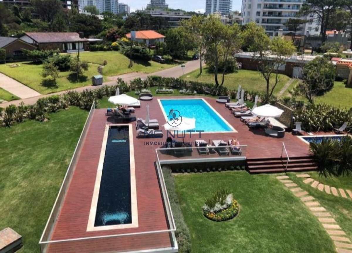 Apartamento Ref.893/ - Icon Brava Tower| Parada 6 de Playa Brava, Punta del Este