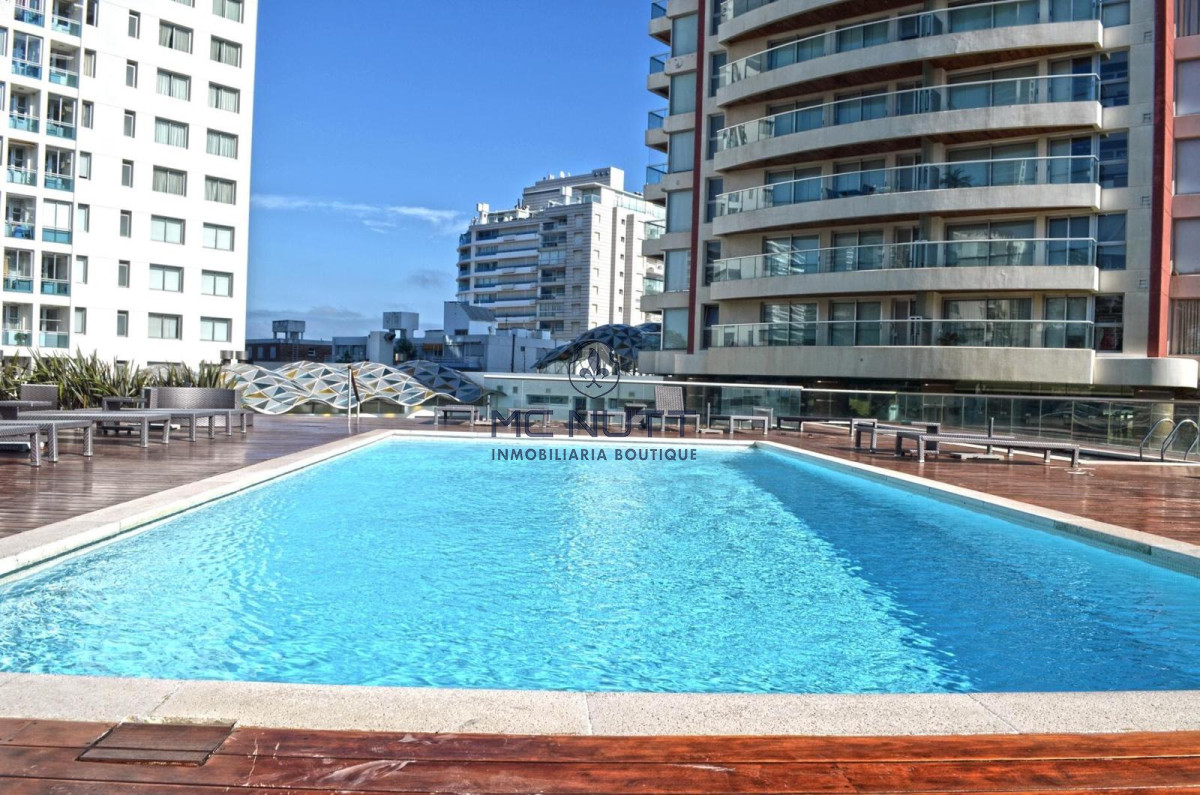 Apartamento Ref.893/ - Icon Brava Tower| Parada 6 de Playa Brava, Punta del Este