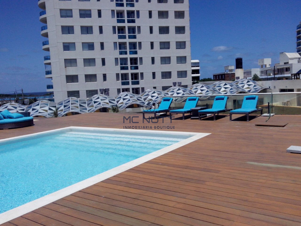 Apartamento Ref.893/ - Icon Brava Tower| Parada 6 de Playa Brava, Punta del Este
