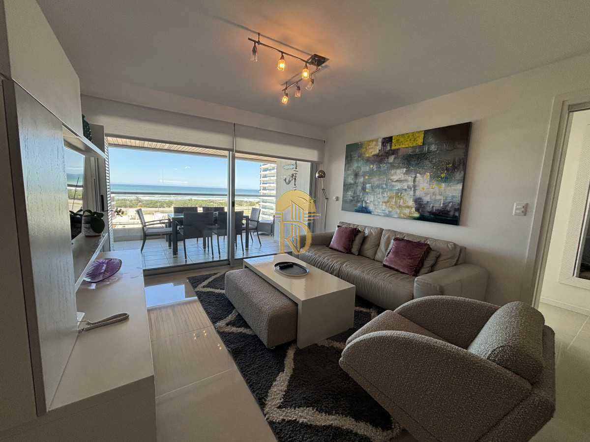 Apartamento en Venta a 50 metros de Playa Brava -id-425