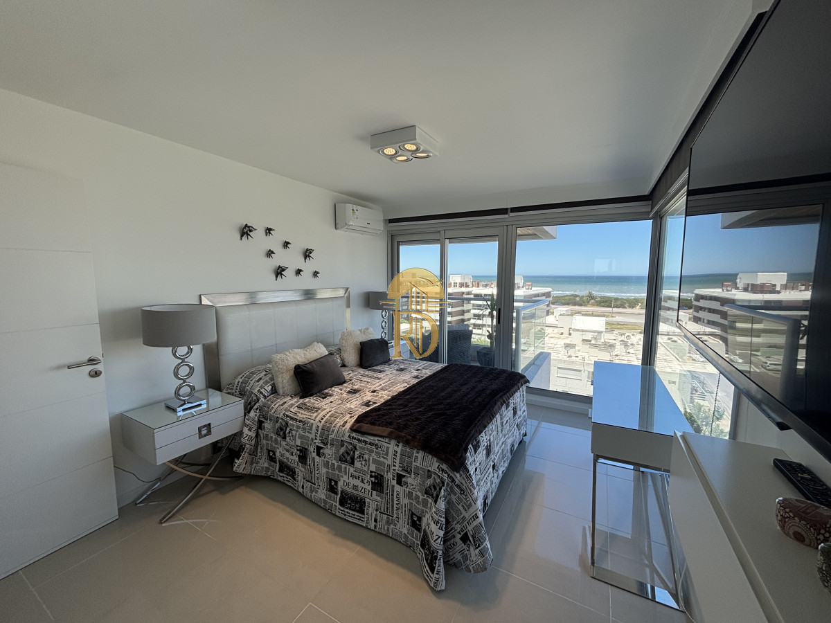Apartamento en Venta a 50 metros de Playa Brava -id-425