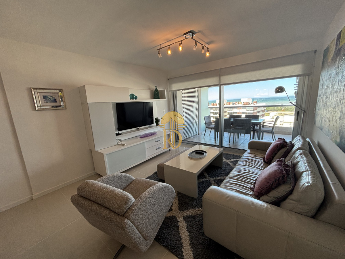 Apartamento en Venta a 50 metros de Playa Brava -id-425