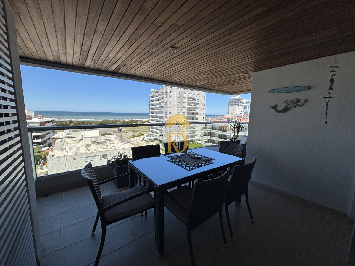 Apartamento en Venta a 50 metros de Playa Brava -id-425