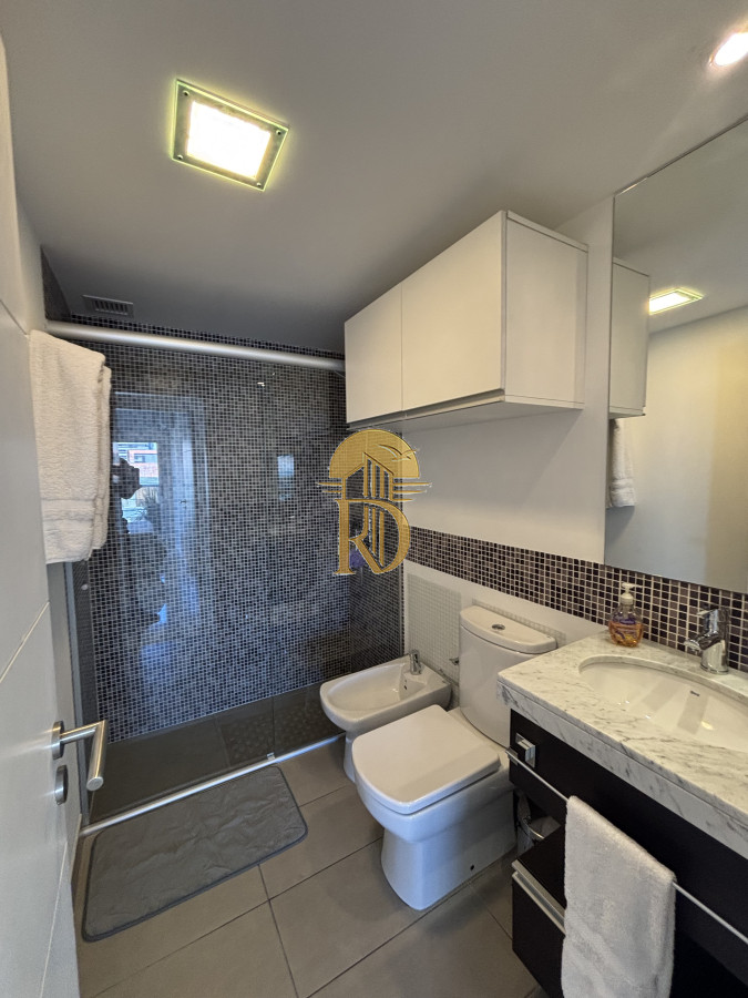 Apartamento en Venta a 50 metros de Playa Brava -id-425