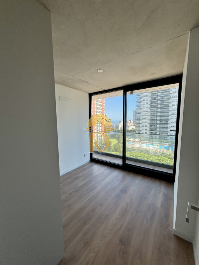 TORRES DEL ESTE | 2 dorm 2 baños desarrollo de lujo en Av. Chiverta, Punta del Este -id-703-1