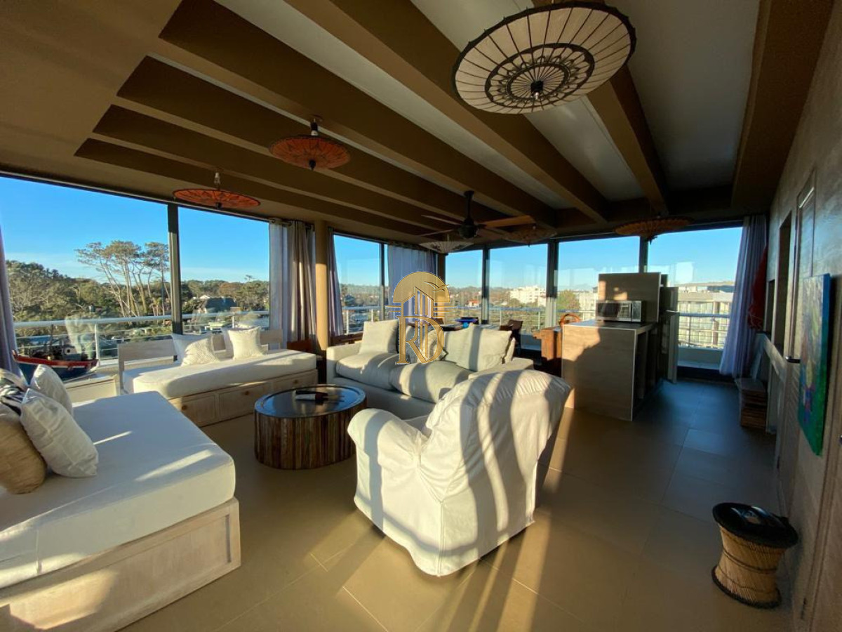 Penthouse en Venta en Terrazas de la Laguna sobre el lago frente al mar. -id-485-1