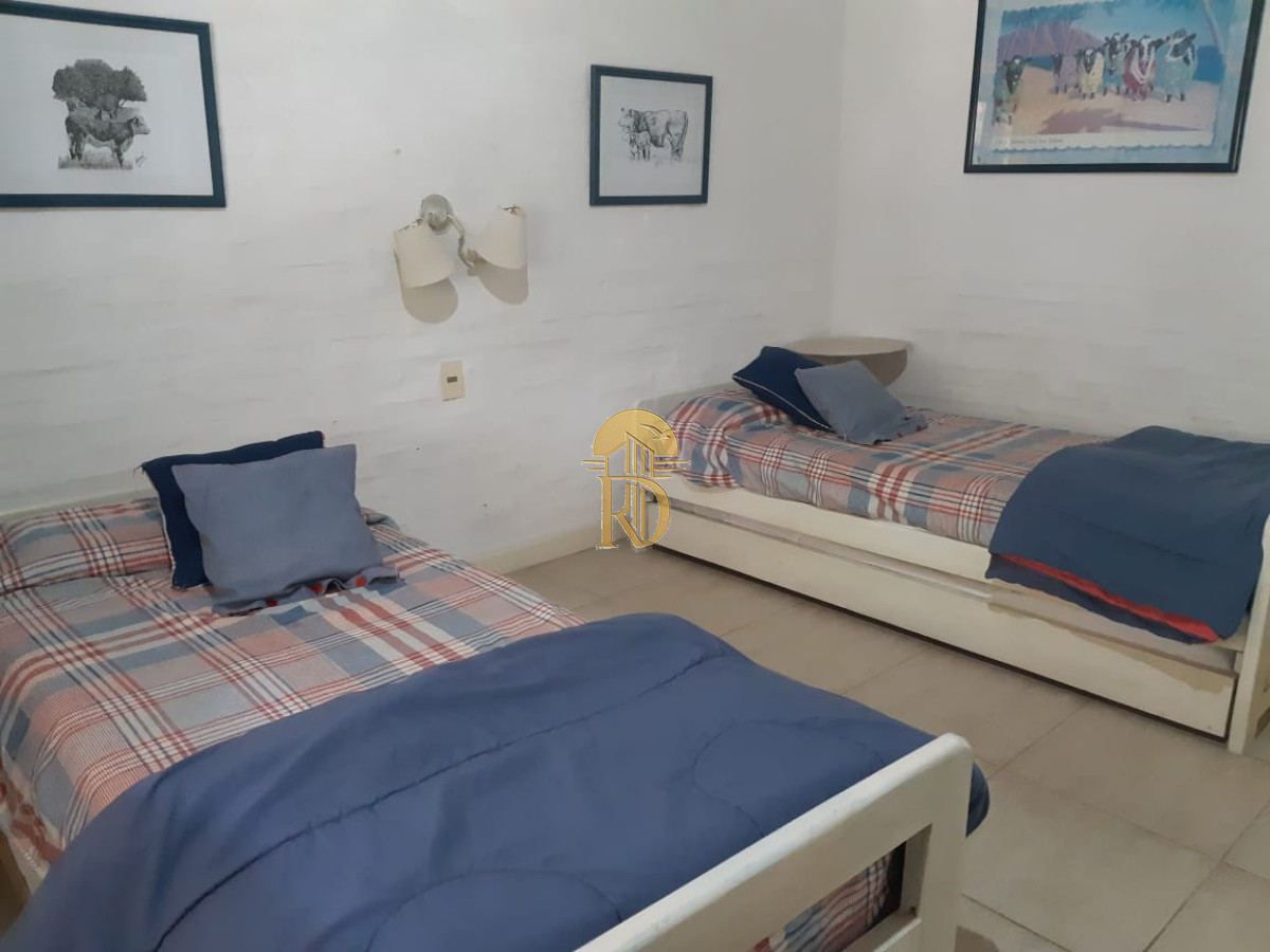 Casa en venta en el Complejo Solanas -id-962-23
