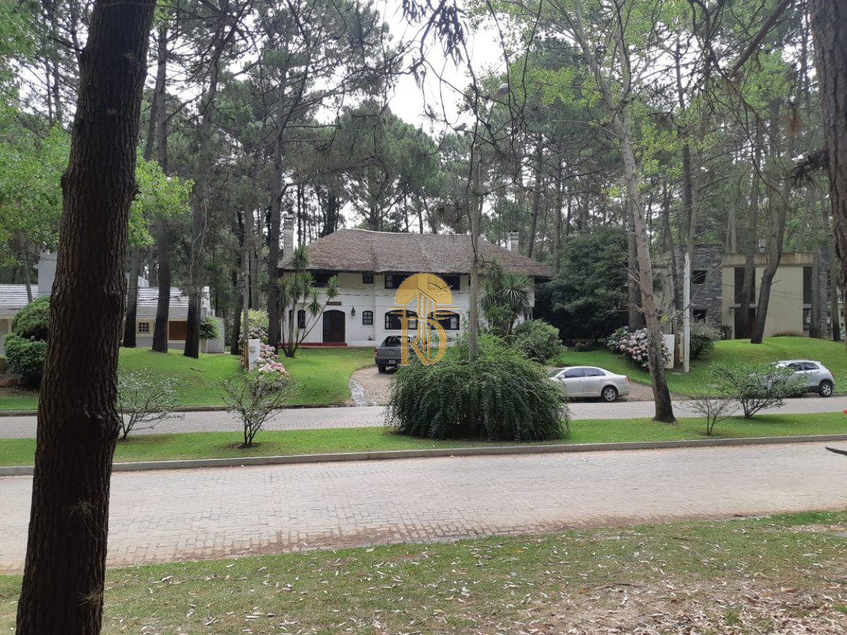 Casa en venta en el Complejo Solanas -id-962-1