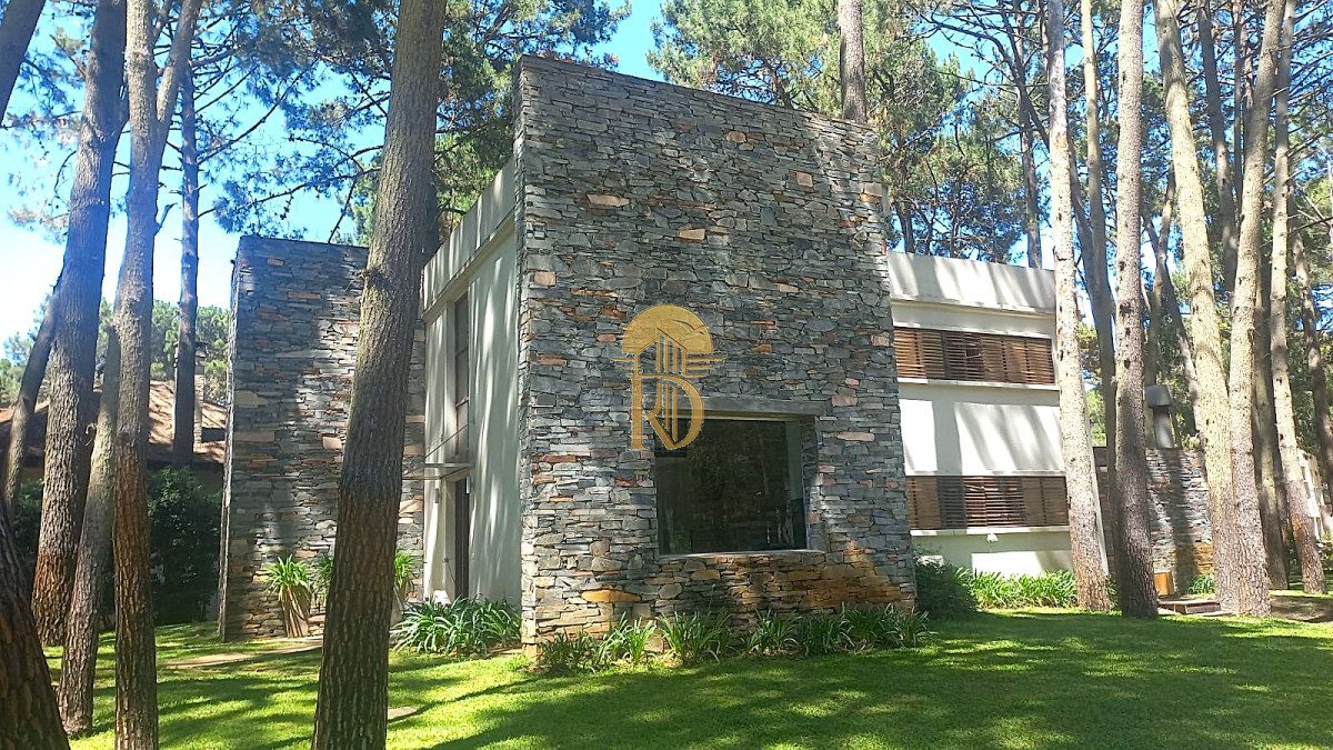 Casa en venta en Complejo Solanas, Punta Ballena. -id-812-21