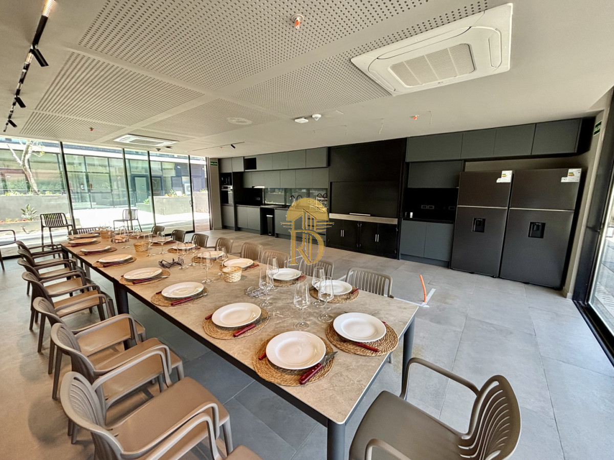 TORRES DEL ESTE | 2 dorm 2 baños desarrollo de lujo en Av. Chiverta, Punta del Este -id-703-24