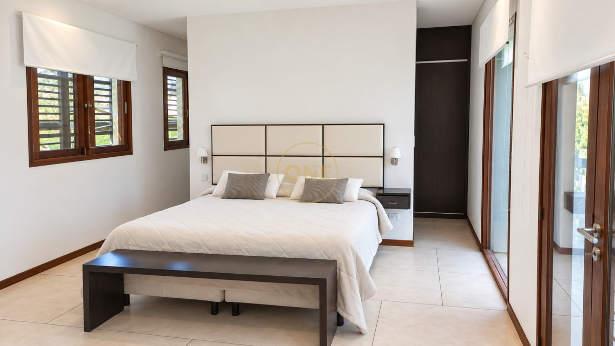 Casa ID.2463 - Casa en venta en Complejo Solanas, Punta Ballena.