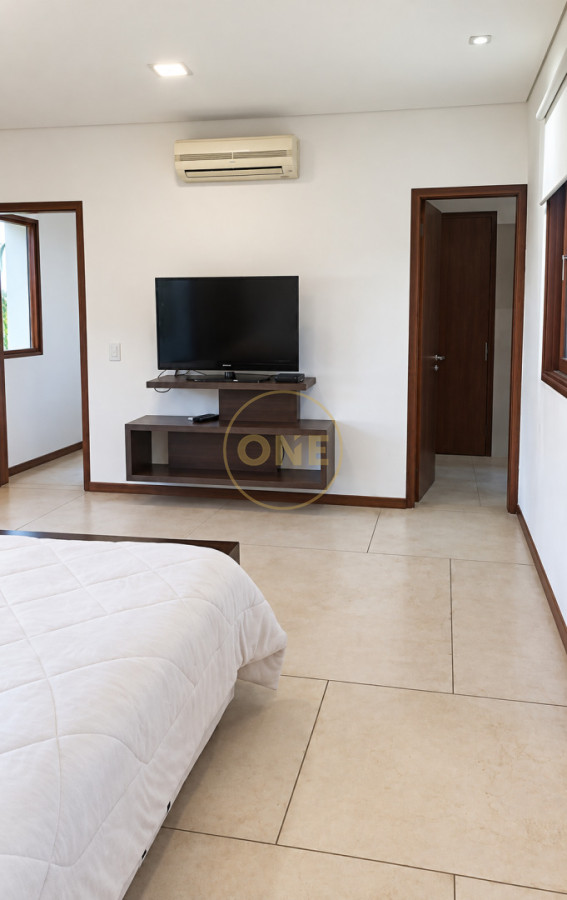 Casa ID.2463 - Casa en venta en Complejo Solanas, Punta Ballena.