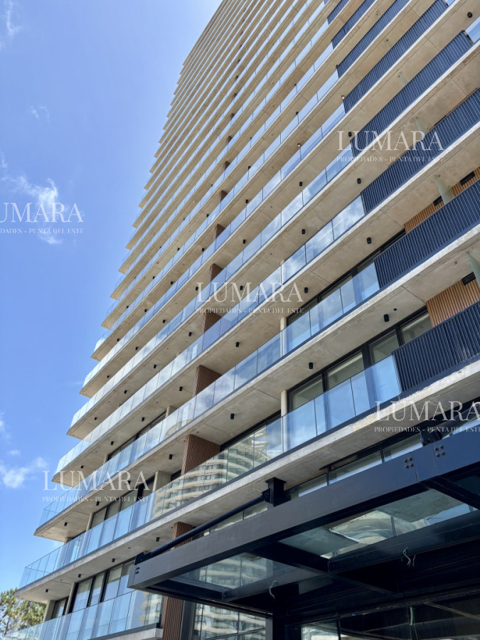 Apartamento ID.2742 - TORRES DEL ESTE - Nuevo desarrollo de lujo en Av. Chiverta, Punta del Este