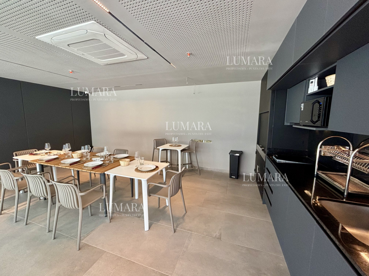 Apartamento ID.2742 - TORRES DEL ESTE - Nuevo desarrollo de lujo en Av. Chiverta, Punta del Este