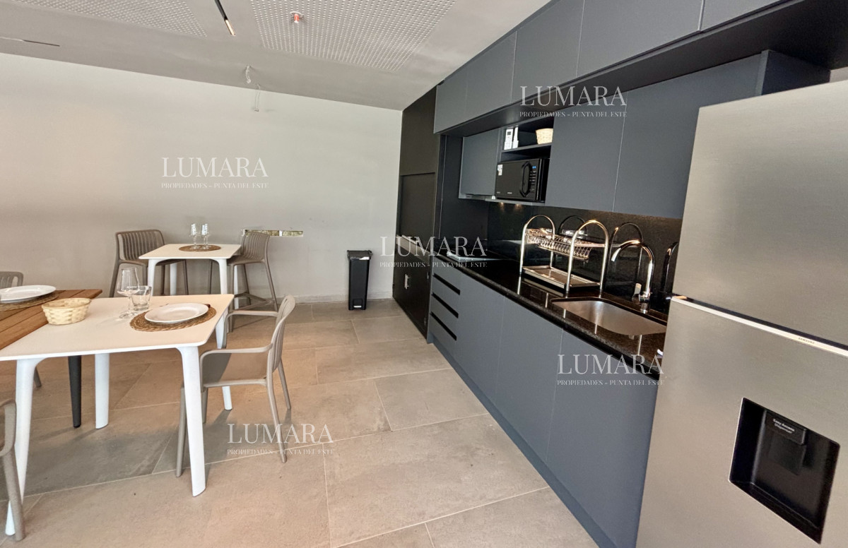 Apartamento ID.2742 - TORRES DEL ESTE - Nuevo desarrollo de lujo en Av. Chiverta, Punta del Este