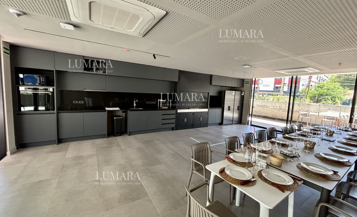 Apartamento ID.2742 - TORRES DEL ESTE - Nuevo desarrollo de lujo en Av. Chiverta, Punta del Este