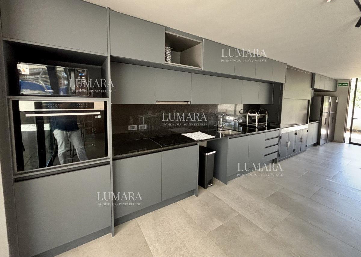 Apartamento ID.2742 - TORRES DEL ESTE - Nuevo desarrollo de lujo en Av. Chiverta, Punta del Este