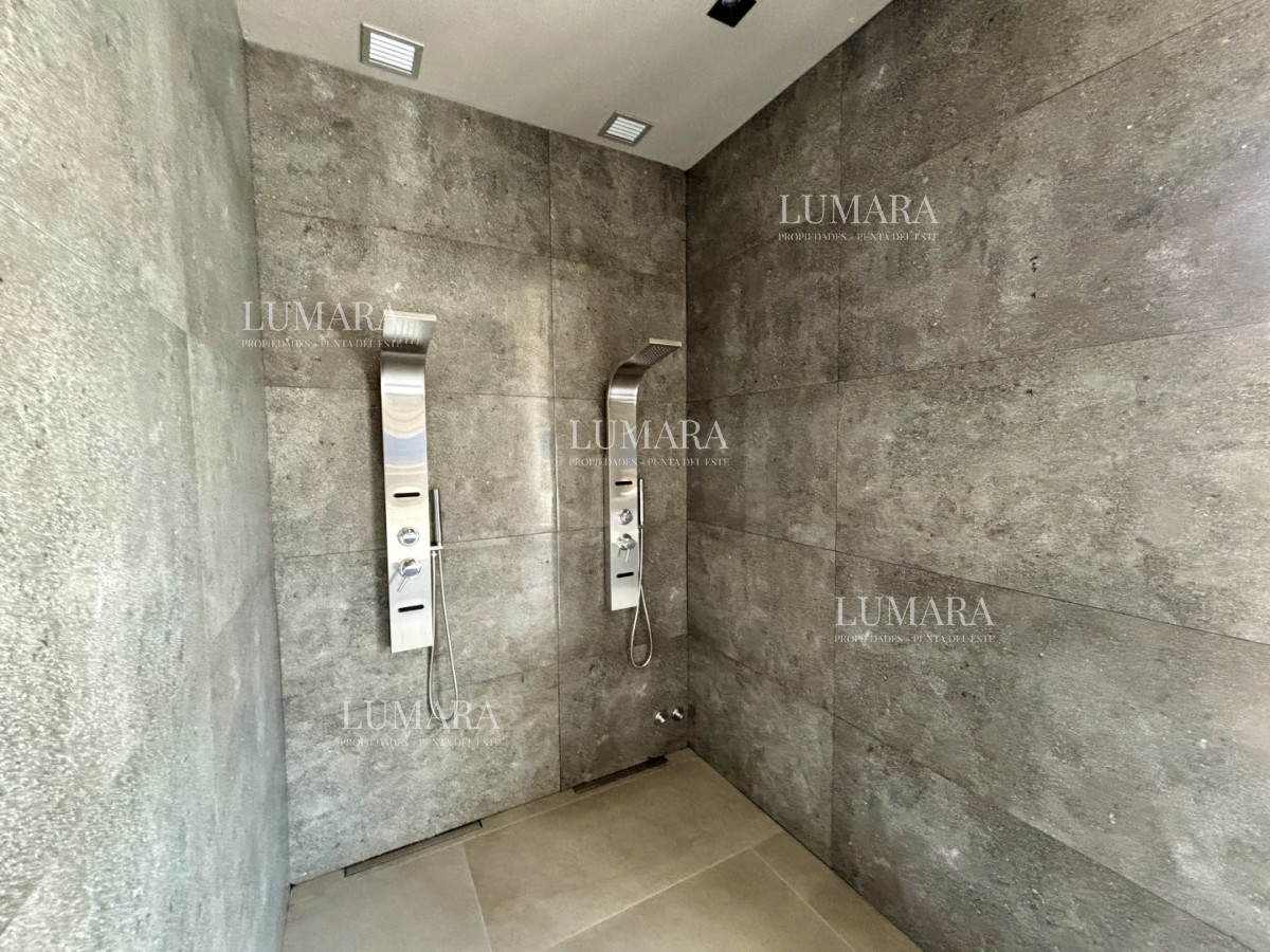 Apartamento ID.2742 - TORRES DEL ESTE - Nuevo desarrollo de lujo en Av. Chiverta, Punta del Este