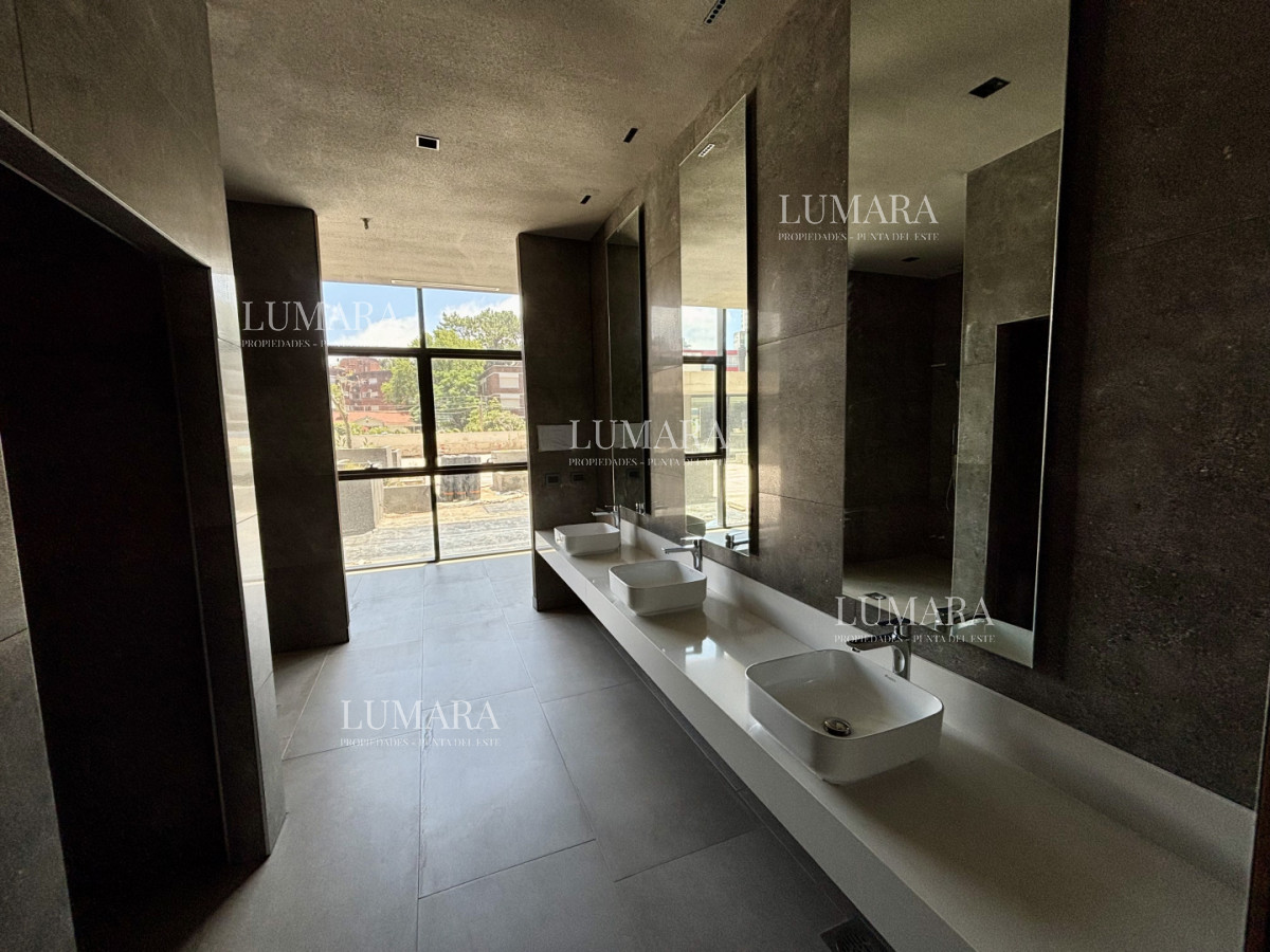 Apartamento ID.2742 - TORRES DEL ESTE - Nuevo desarrollo de lujo en Av. Chiverta, Punta del Este