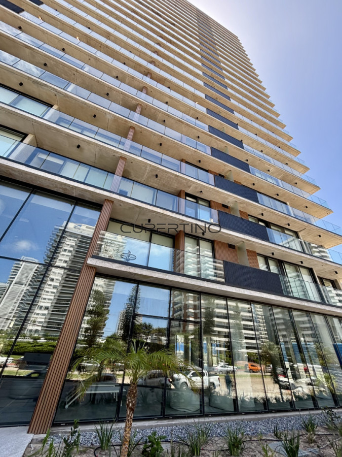 Apartamento ID.632 - TORRES DEL ESTE | 2 dorm 2 baños desarrollo de lujo en Av. Chiverta, Punta del Este