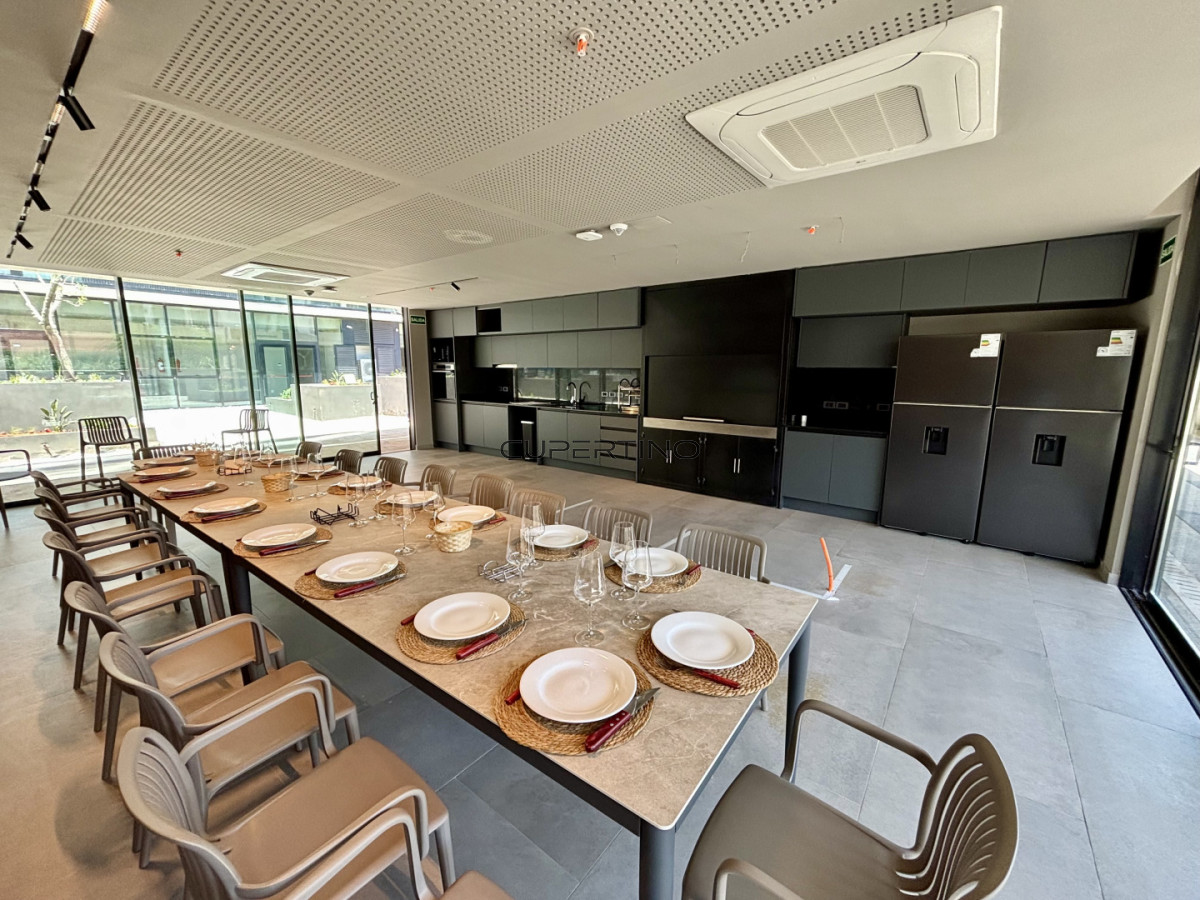 Apartamento ID.632 - TORRES DEL ESTE | 2 dorm 2 baños desarrollo de lujo en Av. Chiverta, Punta del Este