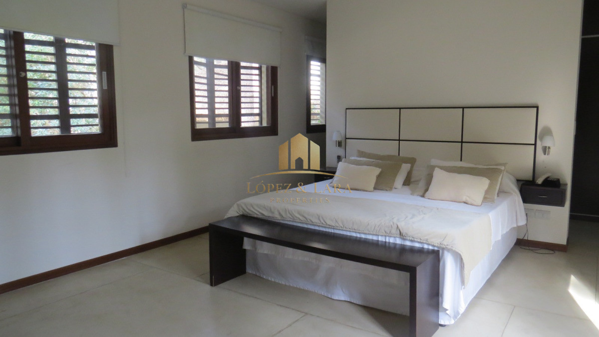 Casa ID.302 - Casa en venta en Complejo Solanas, Punta Ballena.