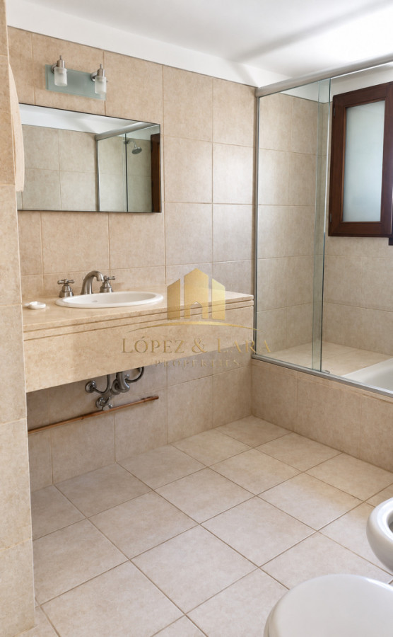 Casa ID.302 - Casa en venta en Complejo Solanas, Punta Ballena.