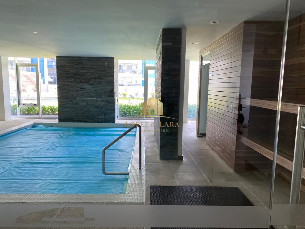 Apartamento ID.247 - Apartamento amplio de categoría con vista a Playa Mansa y Playa Brava