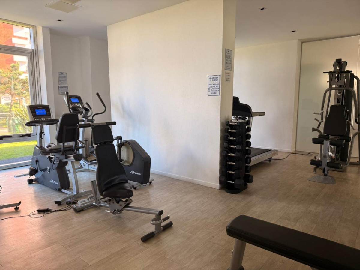 Apartamento ID.21098734 - Avenida Chiverta - 3 dormitorios | Piso alto | Vista | Todos los servicios.