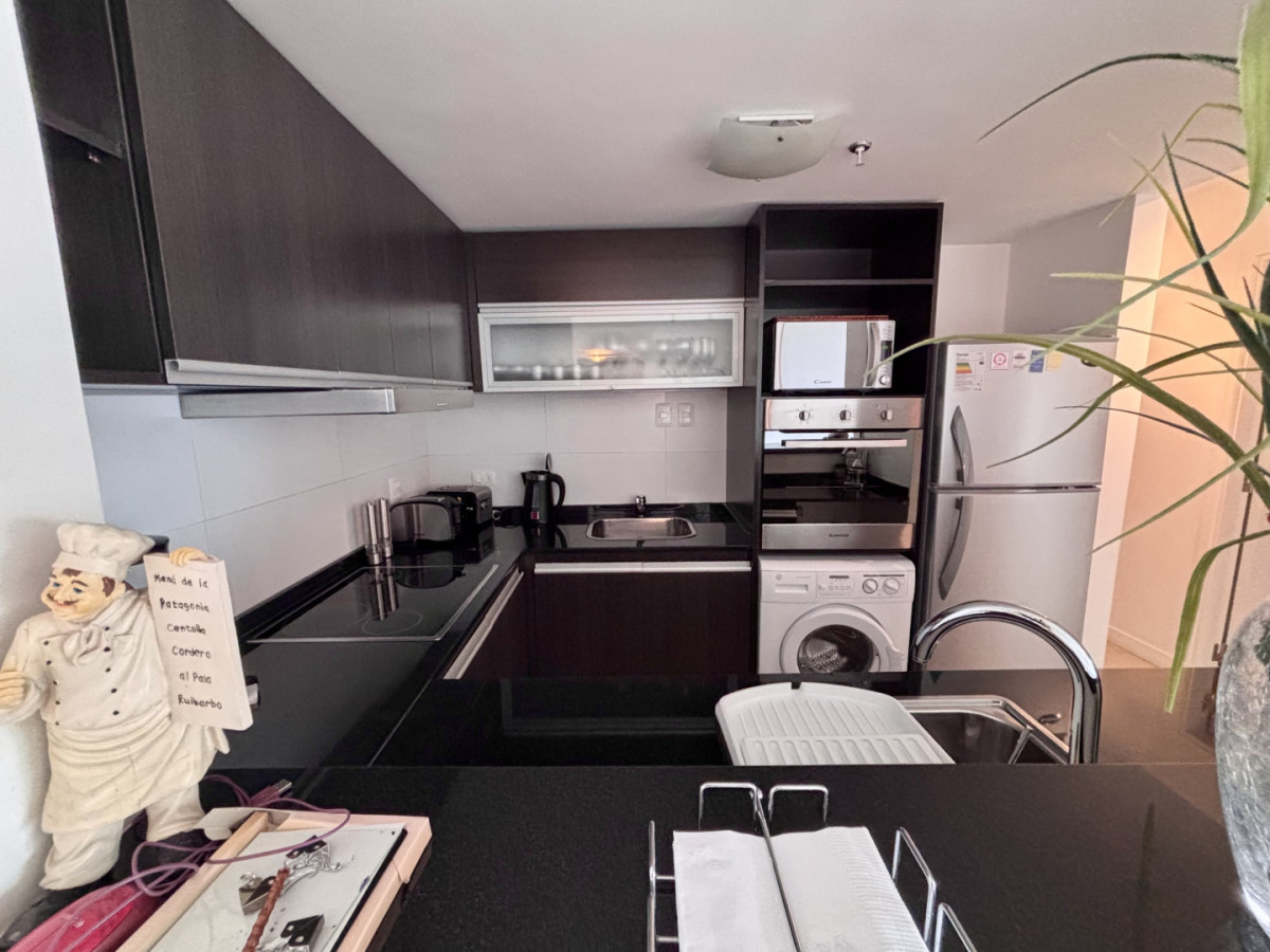 Apartamento ID.21098733 - Apartamento amplio de categoría con vista a Playa Mansa y Playa Brava