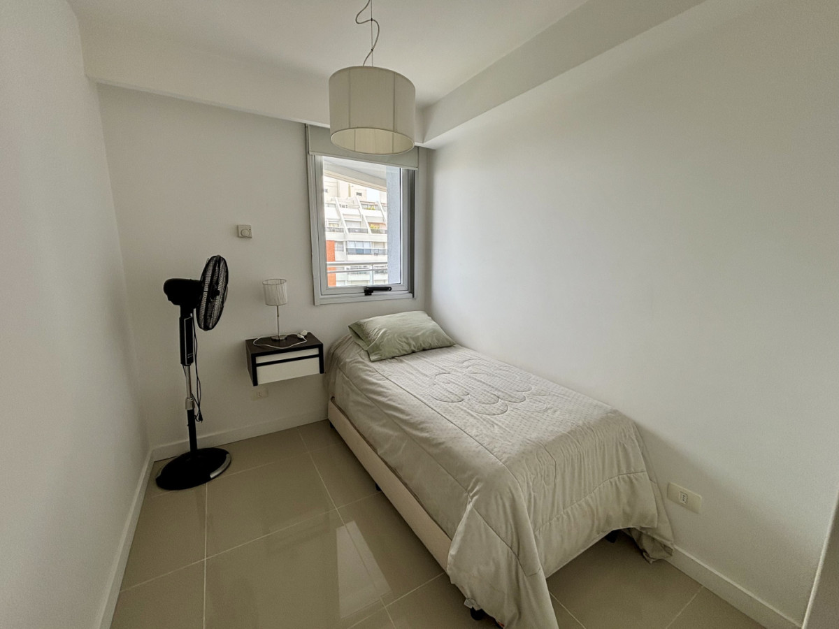 Apartamento ID.21098733 - Apartamento amplio de categoría con vista a Playa Mansa y Playa Brava