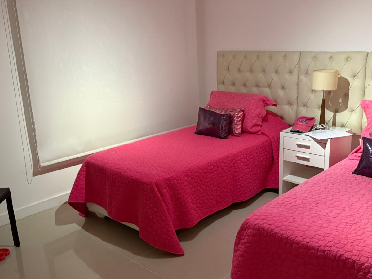 Apartamento ID.21098734 - Avenida Chiverta - 3 dormitorios | Piso alto | Vista | Todos los servicios.