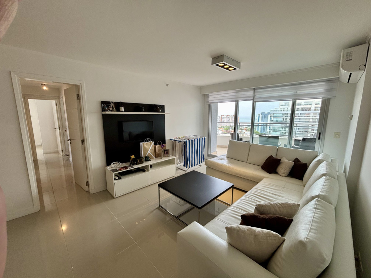 Apartamento ID.21098733 - Apartamento amplio de categoría con vista a Playa Mansa y Playa Brava