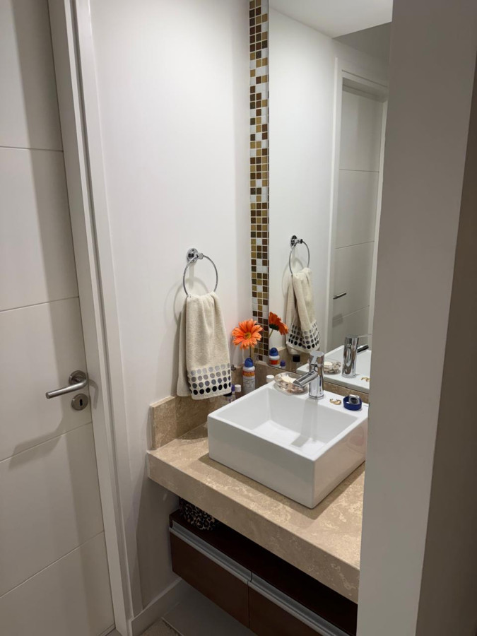 Apartamento ID.21098734 - Avenida Chiverta - 3 dormitorios | Piso alto | Vista | Todos los servicios.