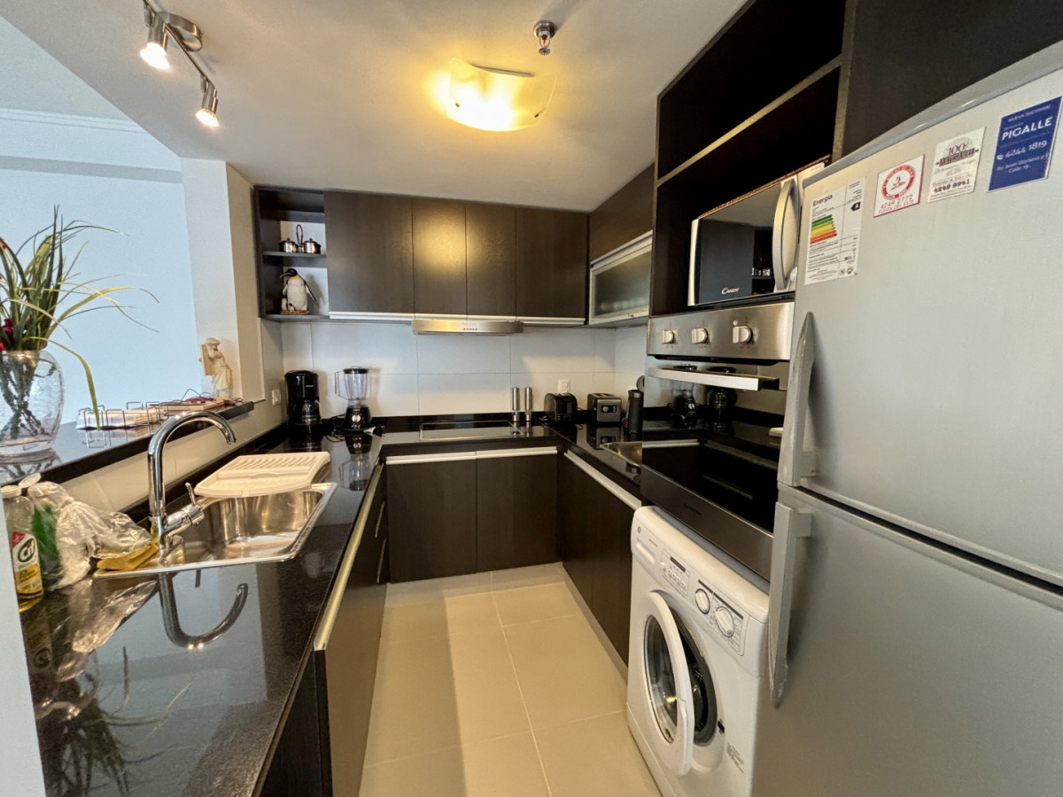 Apartamento ID.21098733 - Apartamento amplio de categoría con vista a Playa Mansa y Playa Brava