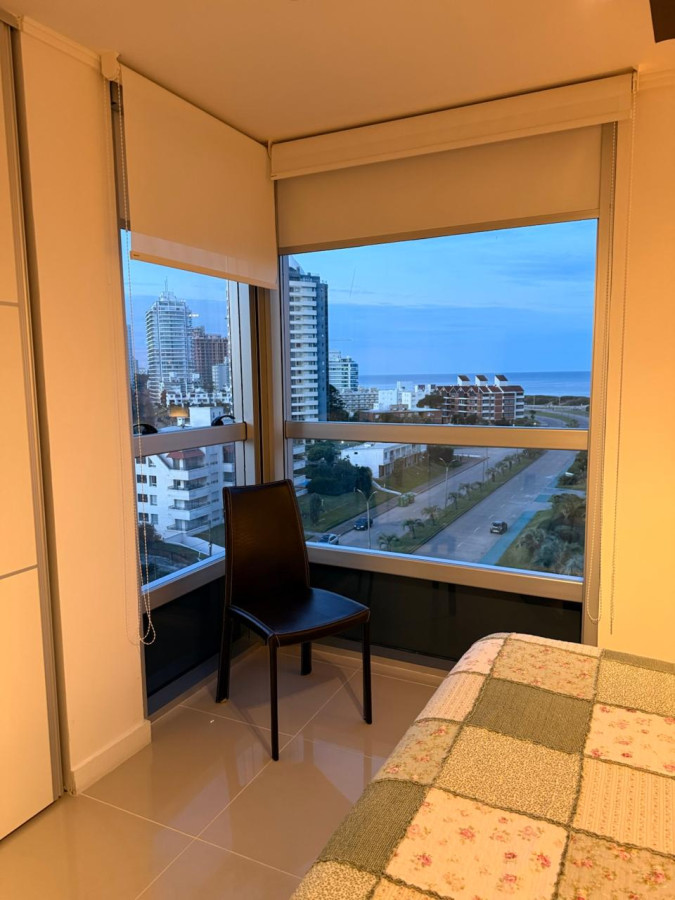 Apartamento ID.21098734 - Avenida Chiverta - 3 dormitorios | Piso alto | Vista | Todos los servicios.