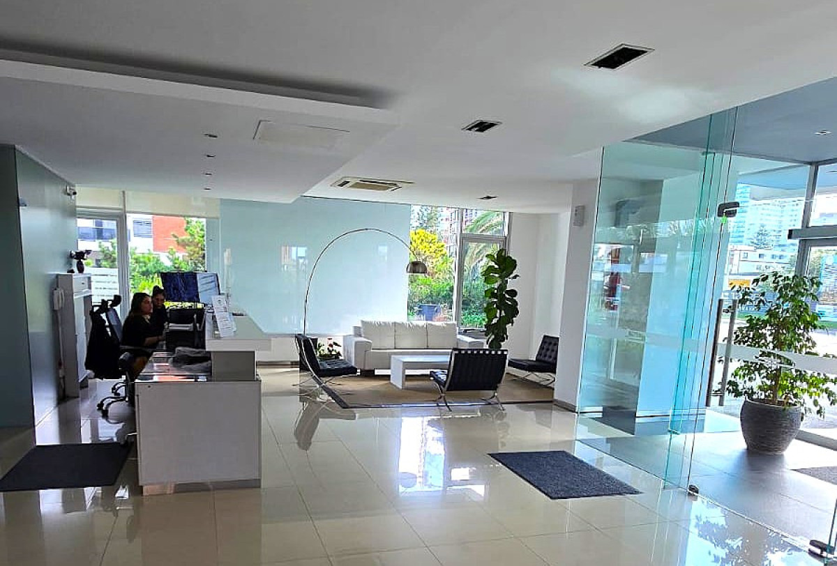 Apartamento ID.21098733 - Apartamento amplio de categoría con vista a Playa Mansa y Playa Brava