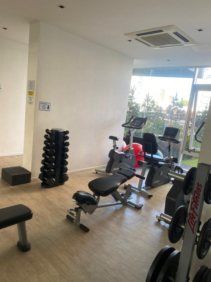 Apartamento ID.21098733 - Apartamento amplio de categoría con vista a Playa Mansa y Playa Brava