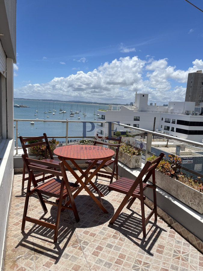 Alquiler - Apartamento Clásico con Vista al Puerto. Punta del Este. - Imagen 1