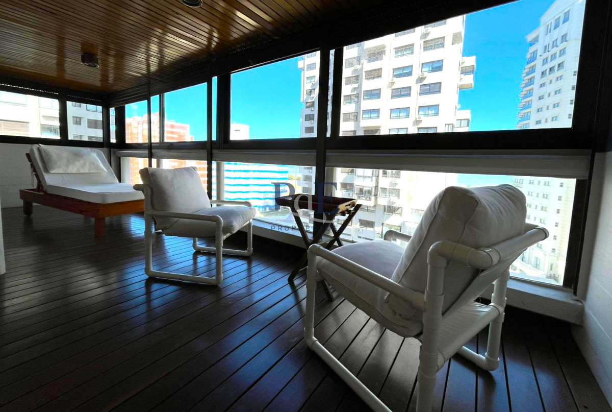 Parada 1 de Playa Brava, frente a Los Dedos | 2 dorm y 2 baños | Venta - Imagen 11