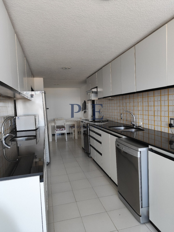 Apartamento con Vista a Playa Brava - Imagen 3