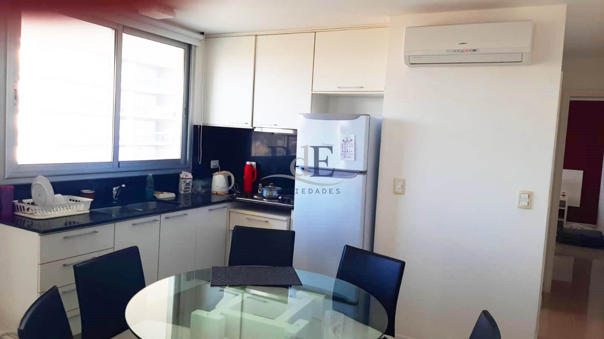 Apartamento sobre Avenida Chiverta 2 dormitorios y 2 baños. Punta del Este - Imagen 6