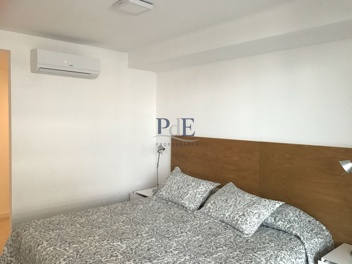 Playa Brava, apartamento 2 dormitorios con 2 baños con servicios  - Imagen 18